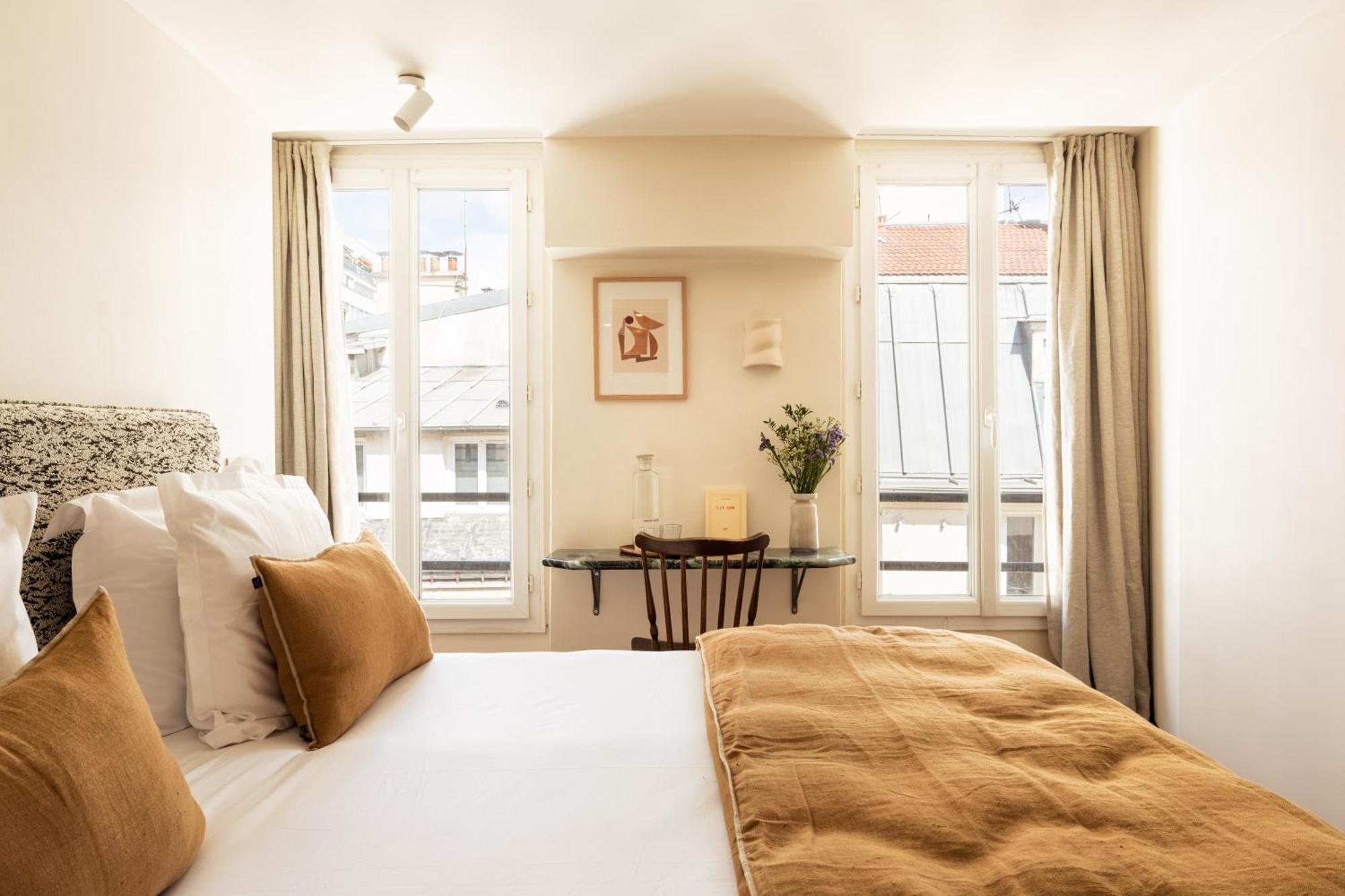 De La Gaite Paris
