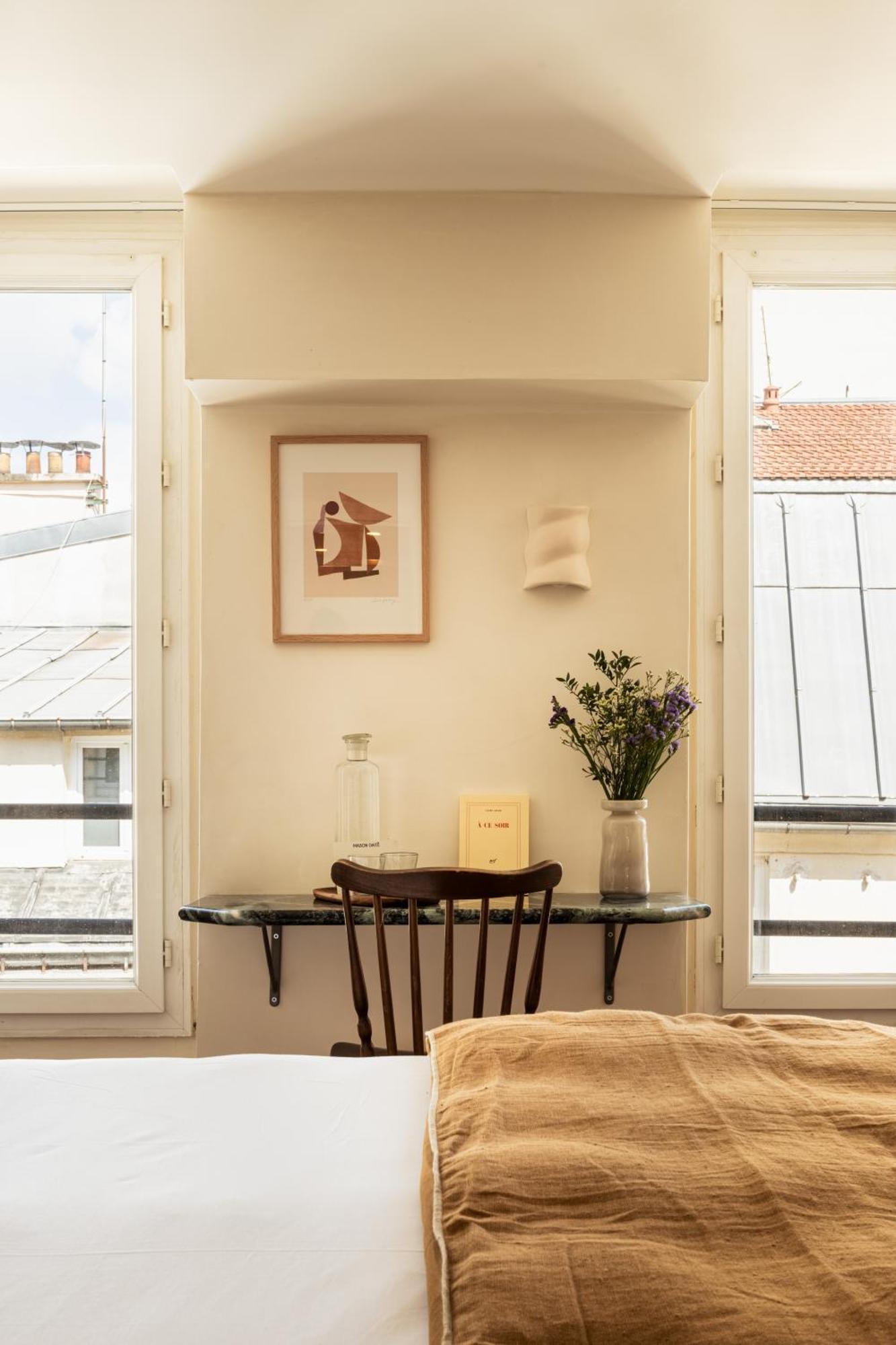 De La Gaite Hotel 3*
